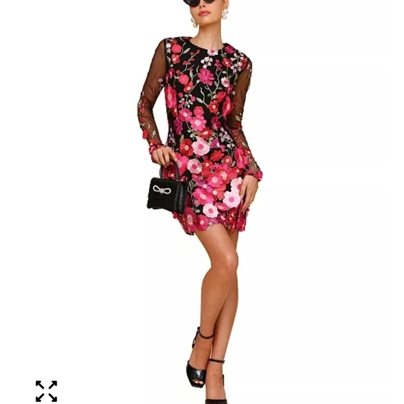 Avec Les Filles Dresses & Skirts - Avec Les Filles Black and Pink Floral Long Sleeve Dress